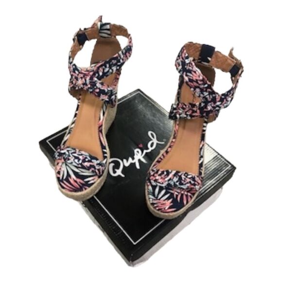 Qupid Boston   - Picture 2 of 5